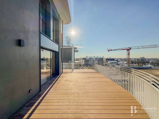 Apartment / Etagenwohnung in Clichy, Hauts-de-Seine