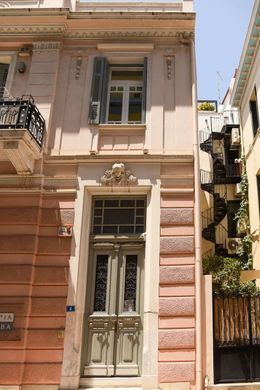 Apartment / Etagenwohnung in Athen, Nomarchía Athínas