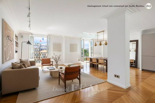 Apartment in Champs-Elysées, Madeleine, Triangle d’or, Paris