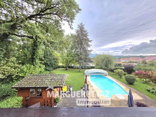 Chalet in Viuz-en-Sallaz, Haute-Savoie