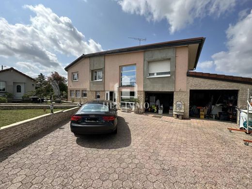 Luxury home in Errouville, Meurthe et Moselle