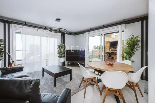 Apartment / Etagenwohnung in Beausoleil, Alpes-Maritimes