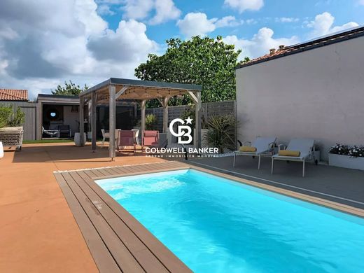 Luxury home in Talmont-Saint-Hilaire, Vendée