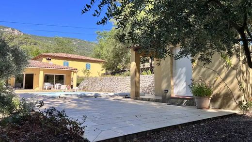 ﻓﻴﻼ ﻓﻲ Bargemon, Var