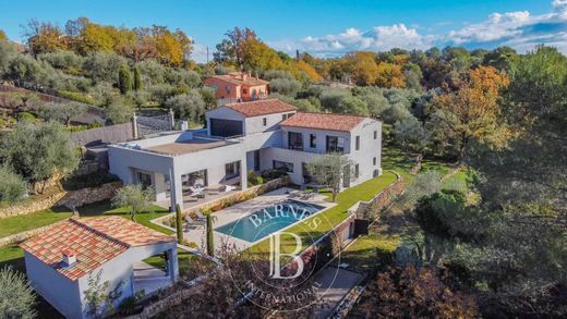 빌라 / Le Rouret, Alpes-Maritimes