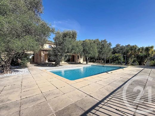 Luxury home in Mougins, Alpes-Maritimes