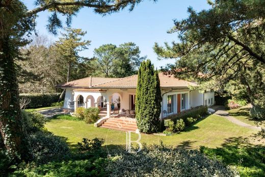 Luxury home in Hossegor, Landes