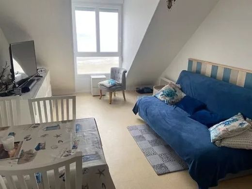 Apartment / Etagenwohnung in Quend-Plage, Somme