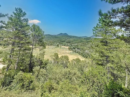 빌라 / Châteauvert, Var