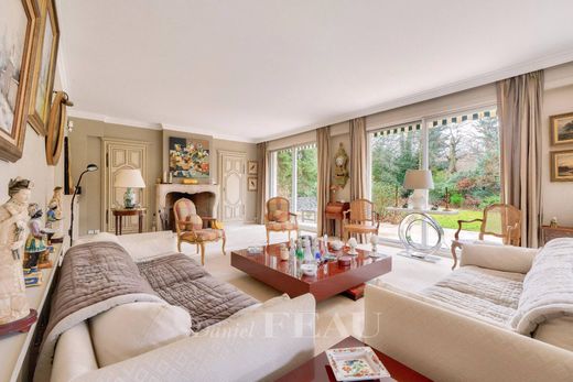 Luxury home in Vaucresson, Hauts-de-Seine