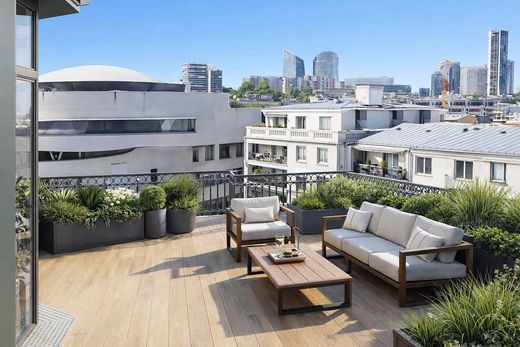 Duplex in Puteaux, Hauts-de-Seine