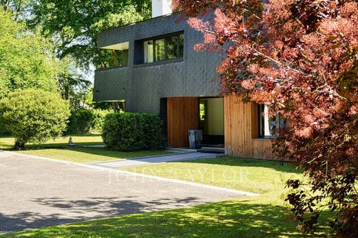 Luxury home in Chantilly, Oise