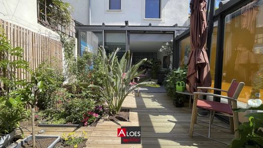 Luxus-Haus in Aigues-Mortes, Gard