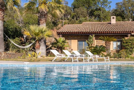 Casa di lusso a Bormes-les-Mimosas, Var