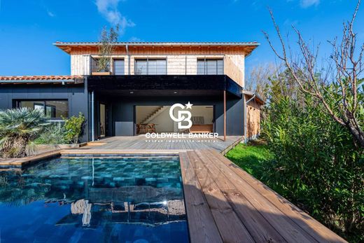 Luxury home in La Teste-de-Buch, Gironde