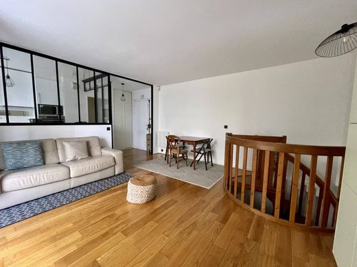 Apartament w Courbevoie, Hauts-de-Seine