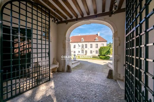 Castello a Chevannes, Yonne