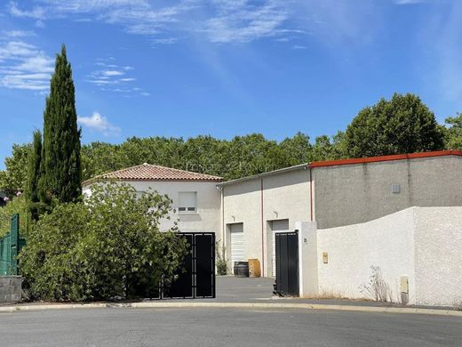 Rural or Farmhouse in Pézenas, Hérault