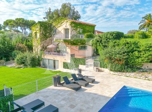 Vallauris, Alpes-Maritimesの高級住宅