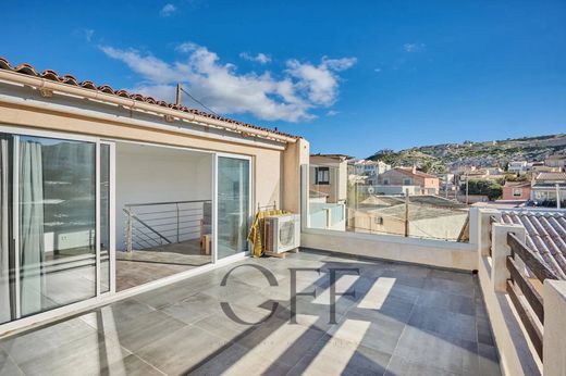 Casa de luxo - Marselha, Bocas do Ródano