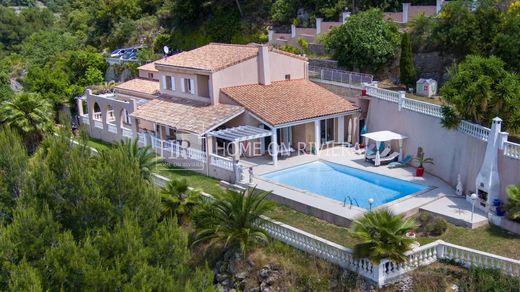Aspremont, Alpes-Maritimesの高級住宅