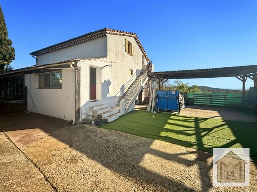 Pégomas, Alpes-Maritimesのアパートメント