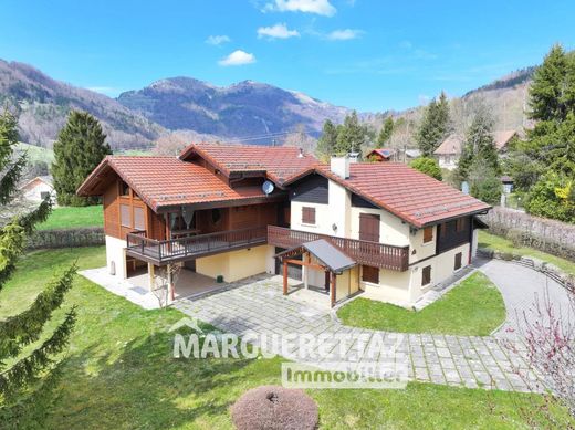 Casa di lusso a Mégevette, Alta Savoia