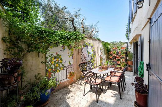 Uzès, Gardの高級住宅