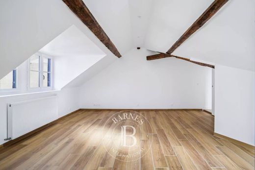 Apartment / Etagenwohnung in Canal Saint Martin, Château d’Eau, Porte Saint-Denis, Paris