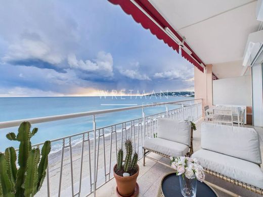 Apartment / Etagenwohnung in Menton, Alpes-Maritimes