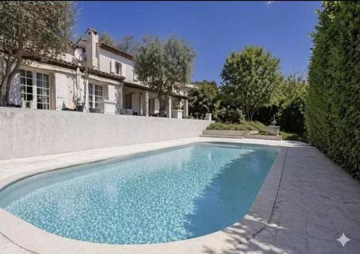 Villa in La Colle-sur-Loup, Alpes-Maritimes
