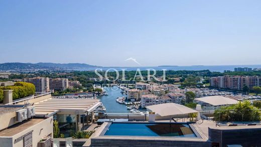 Apartment / Etagenwohnung in Mandelieu-la-Napoule, Alpes-Maritimes