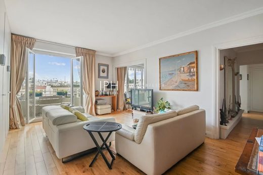 Apartment in Neuilly-sur-Seine, Hauts-de-Seine