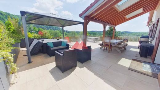 Casa de lujo en Étival, Jura