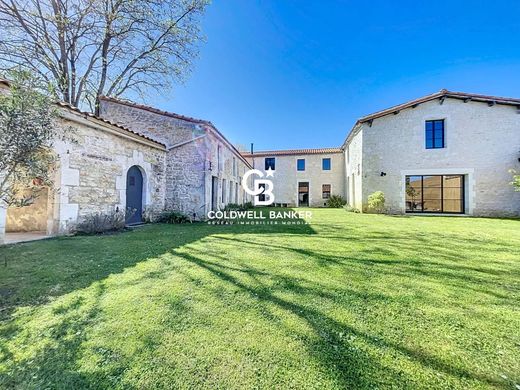 Casa di lusso a Nieulle-sur-Seudre, Charente-Maritime