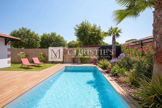 Luxury home in Gujan-Mestras, Gironde