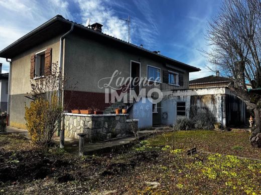 Luksusowy dom w Poisy, Haute-Savoie