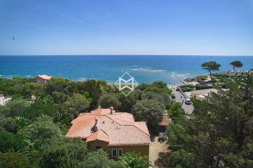 منزل ﻓﻲ Saint-Aygulf, Var