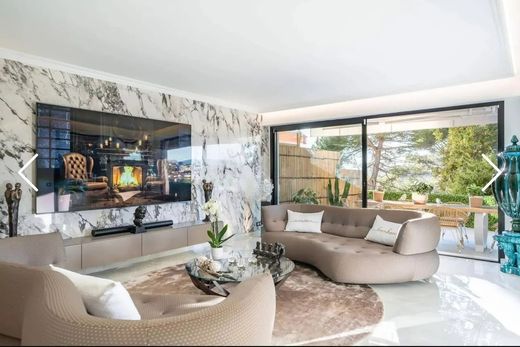 Le Cannet, Alpes-Maritimesのアパートメント