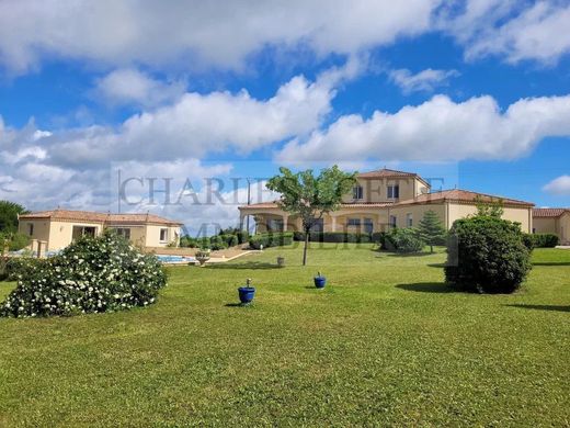 Luxury home in Cahors, Lot