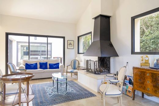 Luxury home in La Garde, Var