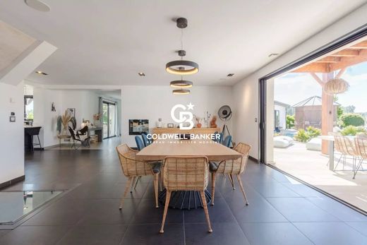 Luxury home in Saint-André-de-Cubzac, Gironde