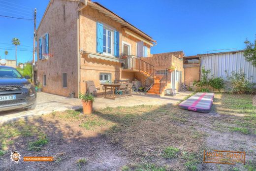 Luxe woning in Vallauris, Alpes-Maritimes