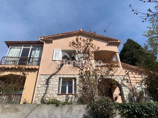 Luxus-Haus in Tourrette-Levens, Alpes-Maritimes