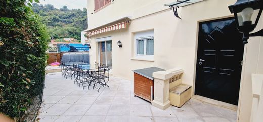 Apartment / Etagenwohnung in Menton, Alpes-Maritimes