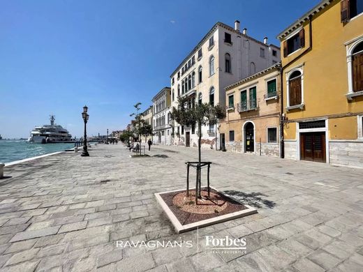 Büro in Venedig, Venetien