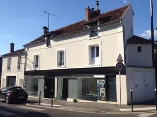 Residential complexes in Igny, Essonne
