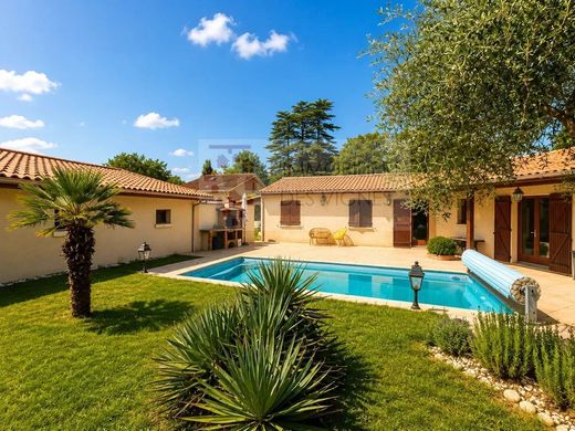 Luxury home in Cadaujac, Gironde