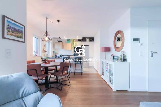 Apartment / Etagenwohnung in Capellen, Mamer