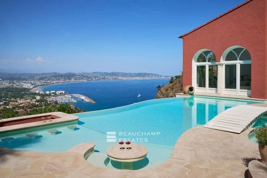 Вилла, Théoule-sur-Mer, Alpes-Maritimes